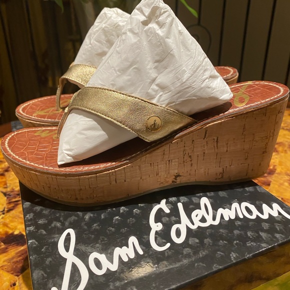 Like New Sam Edelman Wedges - Picture 3 of 4